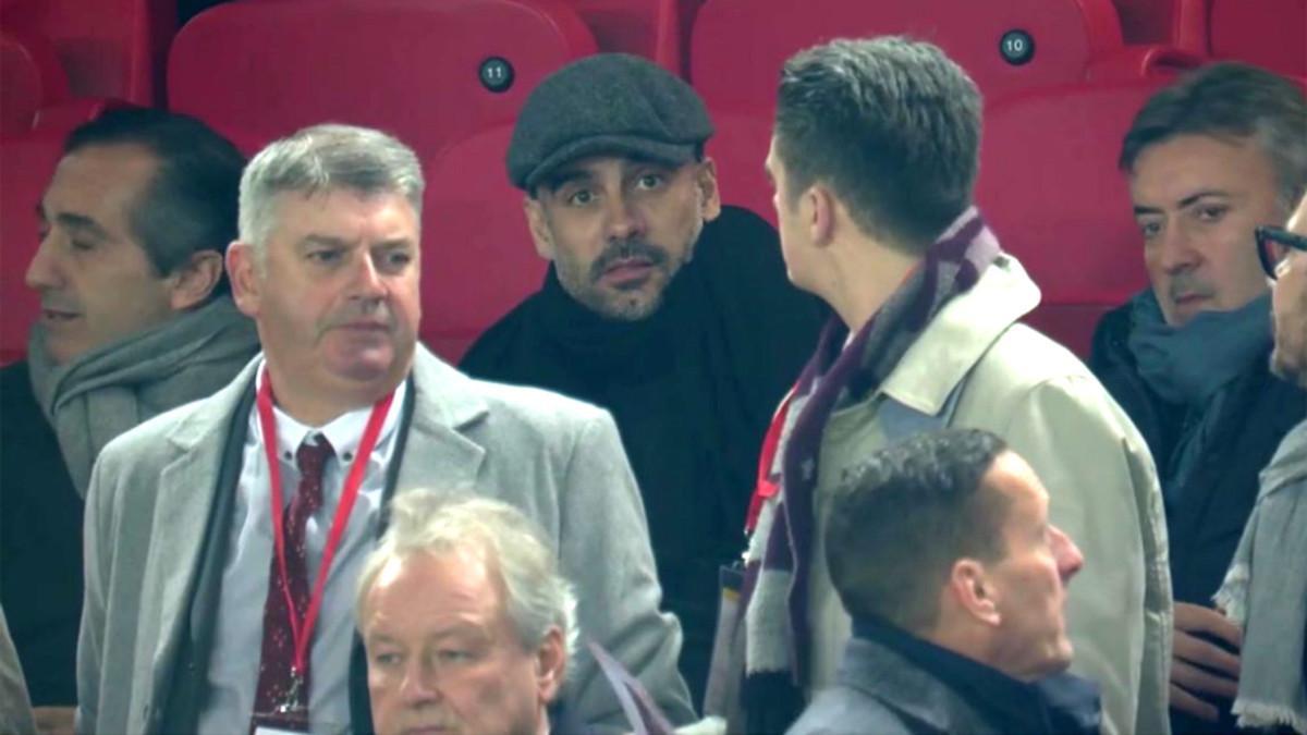 Guardiola observó el Liverpool-Stoke desde la grada de Anfield