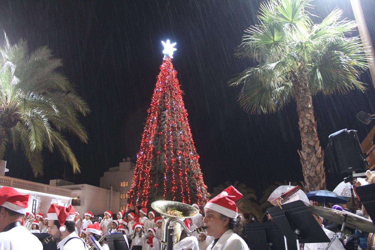 Encendido del alumbrado navideño en Santa Eulària.