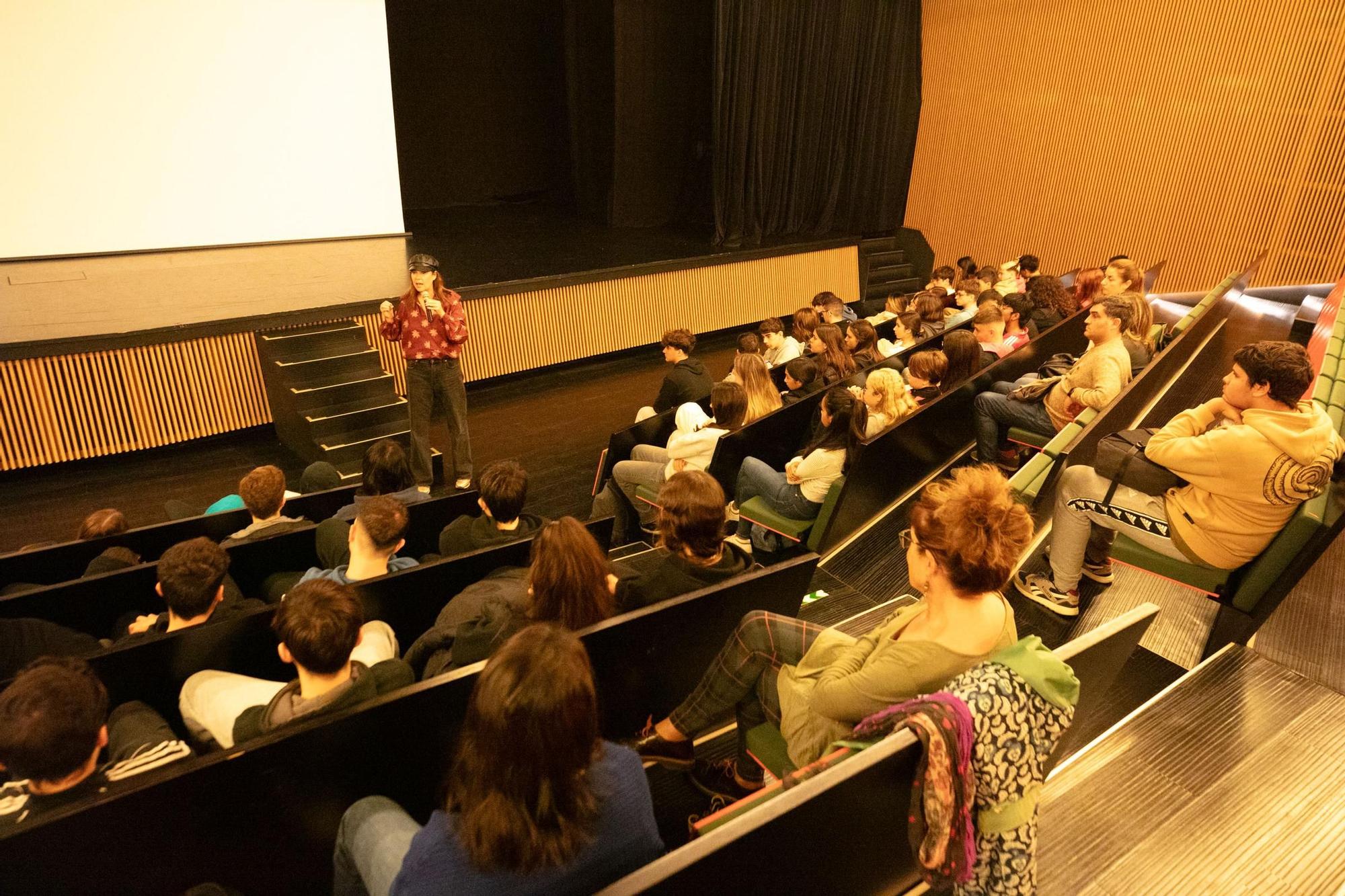 Descubre las fotos del taller de la directora de cine Mabel Lozano en Jesús