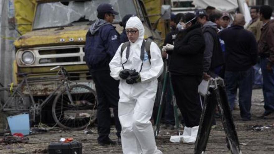 Trabajos de investigación tras la explosión.