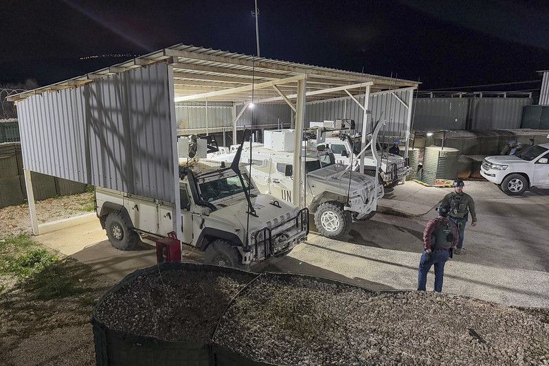 La ministra Robles visita a los soldados de la Brigada X en Líbano
