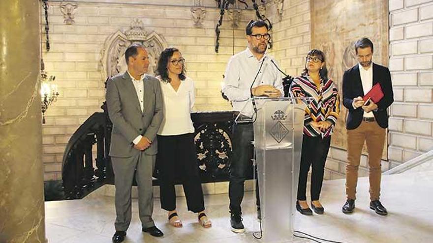 Noguera, con la consellera Busquets y la concejala Adrover.