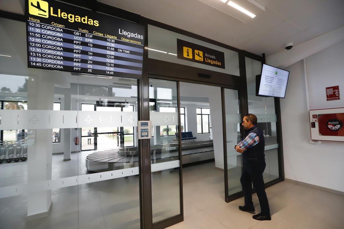 El aeropuerto de Córdoba cuenta ya con una terminal remodelada y preparada para recibir viajeros.