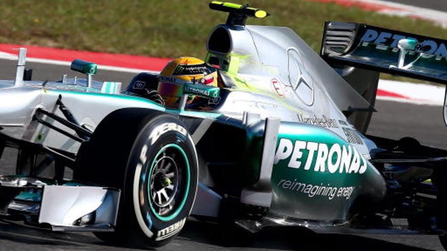 Hamilton manda en Corea