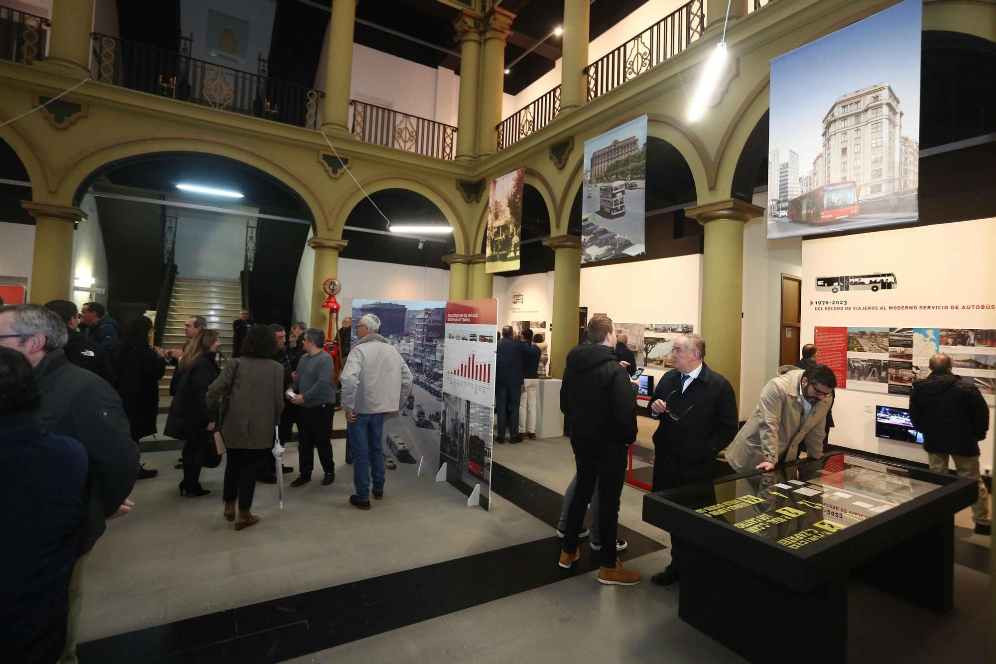 La Compañía de Tranvías inaugura la exposición por sus 120 años de historia