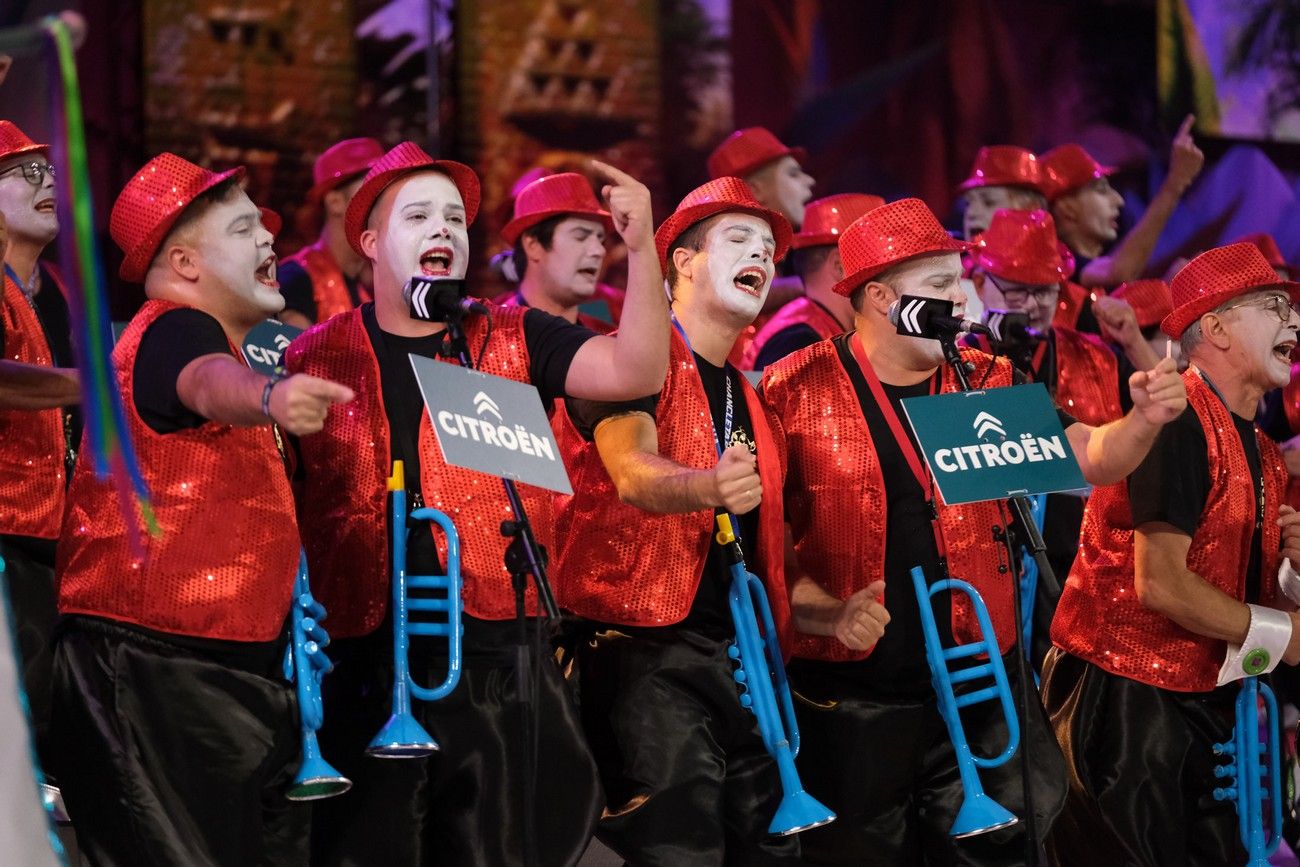 Los Chancletas actúa en la Final del Concurso de Murgas de Las Palmas de Gran Canaria.