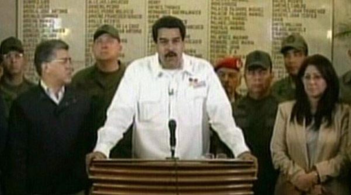 Nicolás Maduro anuncia la mort d’Hugo Chávez.