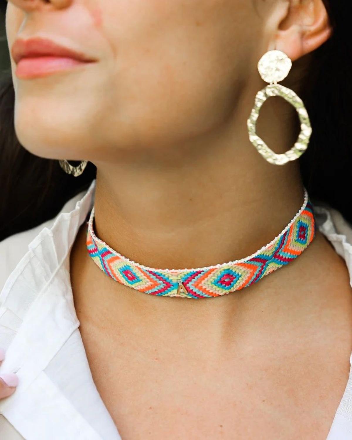 Choker de Banoffee con inicial