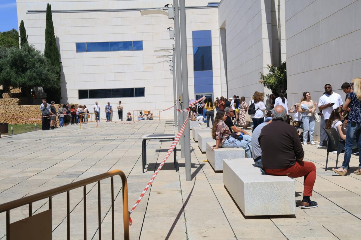 Así ha arrancado el casting de "Enredados" en Alicante