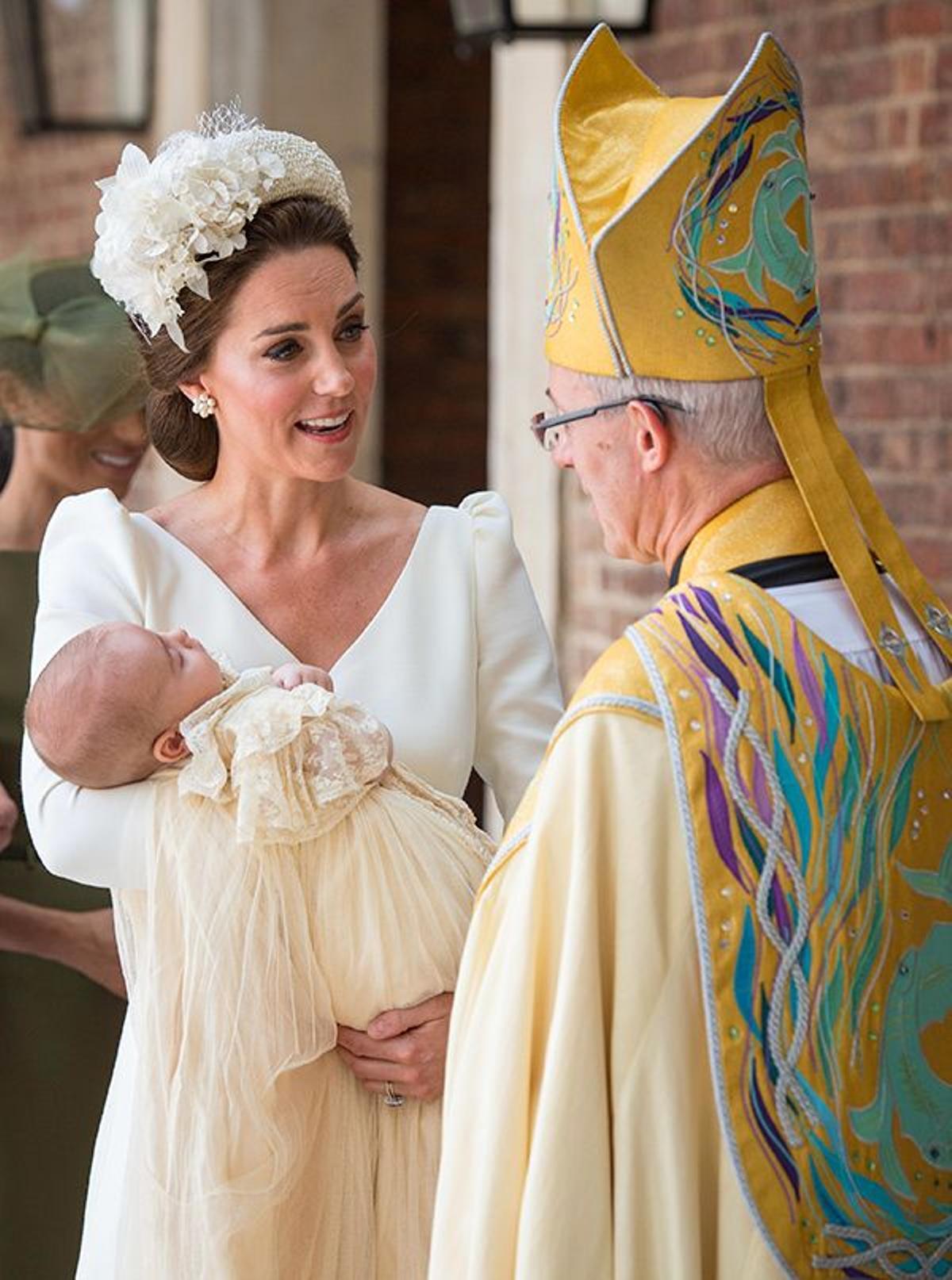 Kate Middleton, muy guapa en el bautizo de su hijo Louis