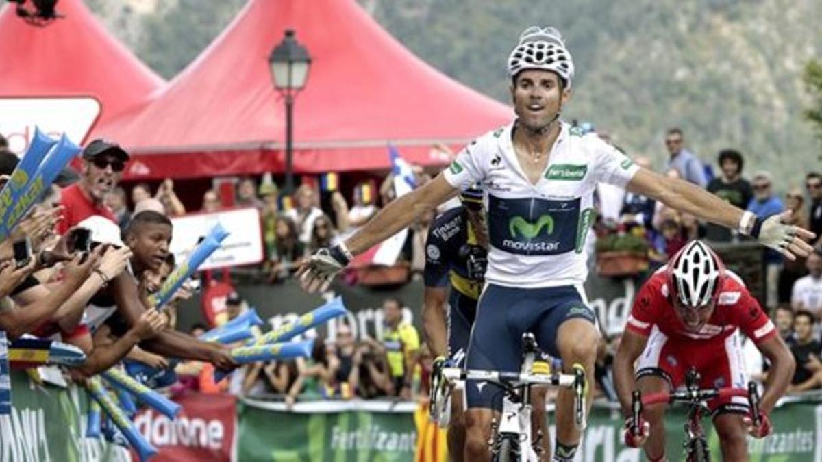 Valverde celebra la victoria en el Coll de la Gallina, en Andorra, en 2012.