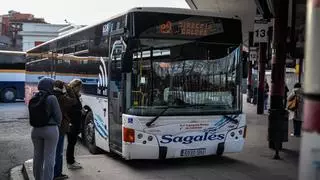 La estación de Fabra i Puig retoma la normalidad tras la reanudación del servicio de Rodalies