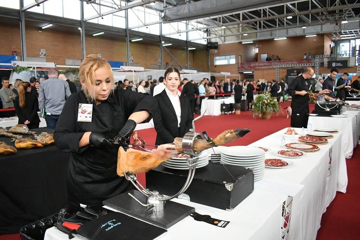 Un momento del Concurso de Cortadores de Jamón.