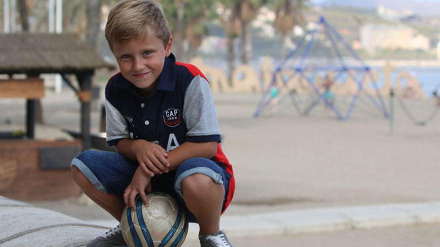 Ettore Stecchini disfruta jugando al fútbol y, con su corta edad, ya tiene claro que quiere dedicarse a ello superando su diabetes, que no le supone ningún impedimento.