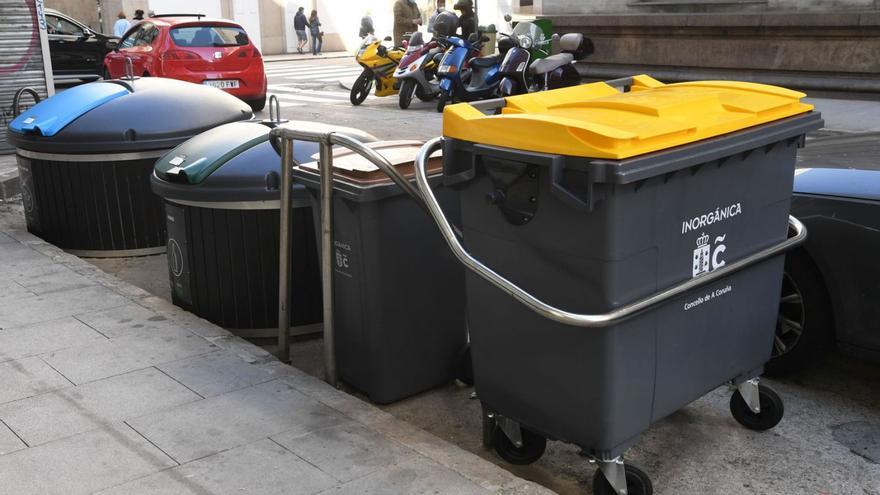 A Coruña se alía con otras áreas y ciudades para evitar instalar un quinto contenedor de basura