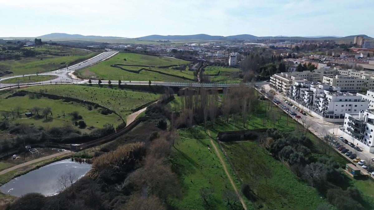 Imagen aérea de la Ribera del Marco en Cáceres.