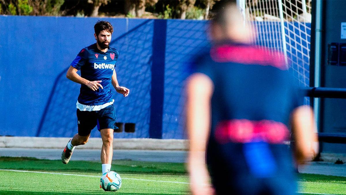 El Levante ya vuelve al césped: así ha sido su primer entrenamiento tras 56 días parado