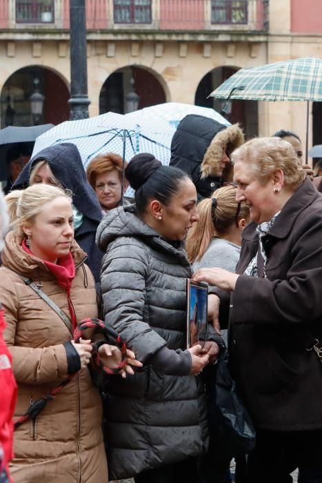 Emotivo minuto de silencio en Gijón por Paz Fernández