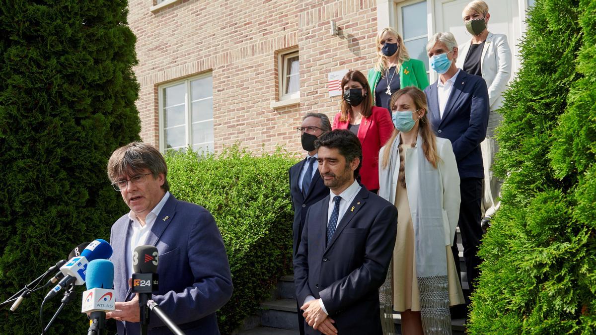 Jordi Puigneró y Carles Puigdemont se reúnen en Waterloo.