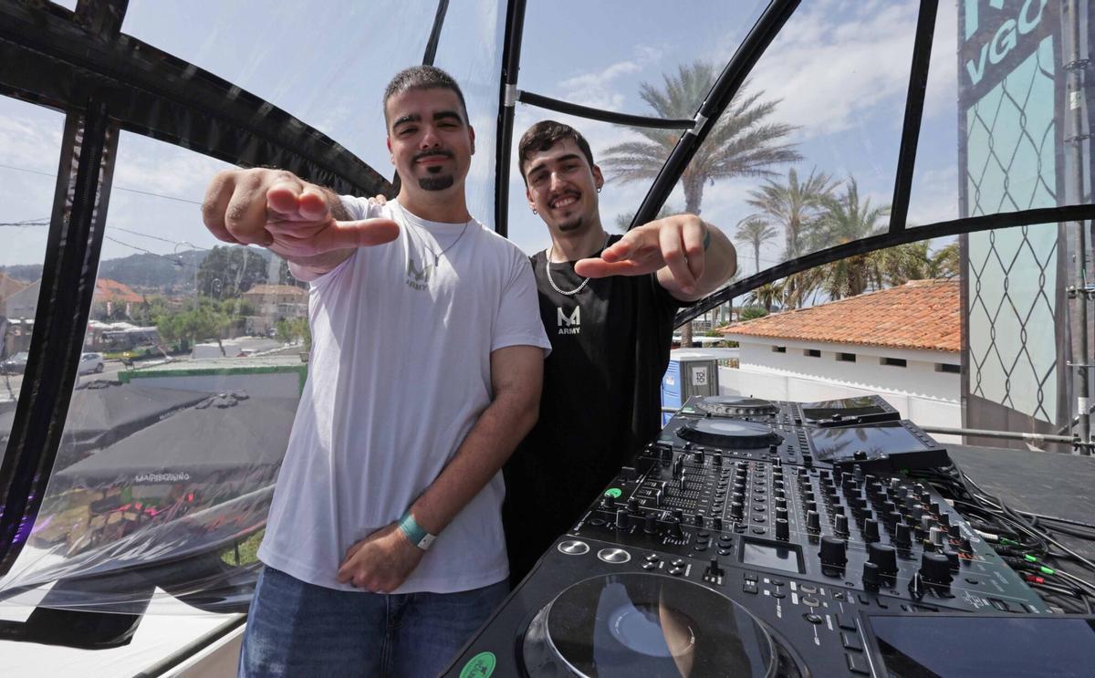 Dj Affair y el speaker Claudinho.