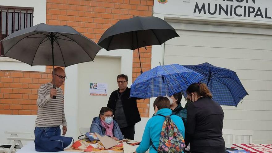 Ubuntu-Roales protesta por la negativa para usar el salón