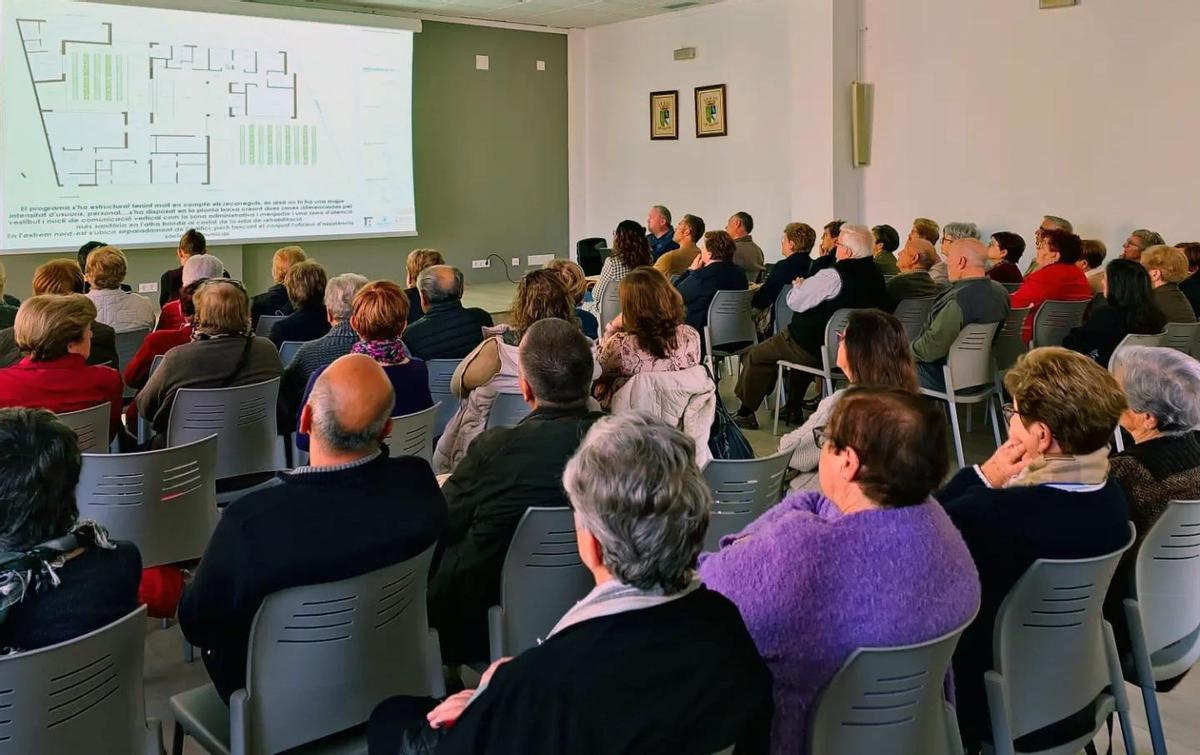 La presentación del anteproyecto del centro de día para mayores