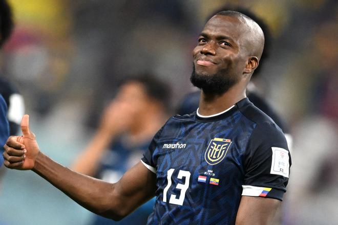 Enner Valencia – El ecuatoriano podría ser otra opción experimentada y con gol para cubrir la baja de Memphis hasta el mercado de verano. Es pieza clave en el Fenerbahce, pero sus condiciones contractuales favorecerían una salida ‘barata’.