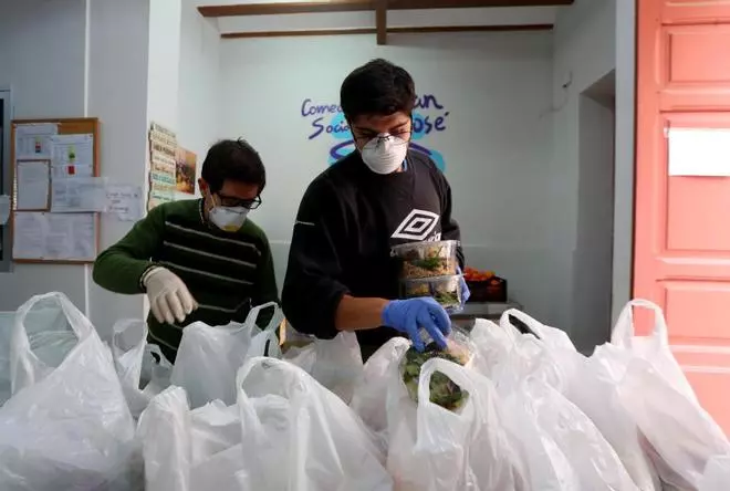 Las mejores imágenes del coronavirus de los fotoperiodistas de Levante-EMV
