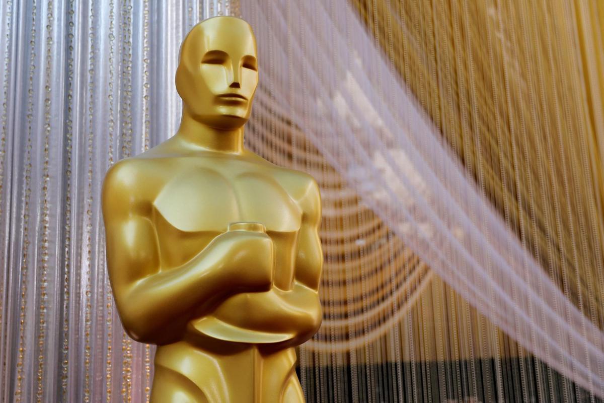 Una de las preciadas estatuillas que se reparten en los Premios Oscar.