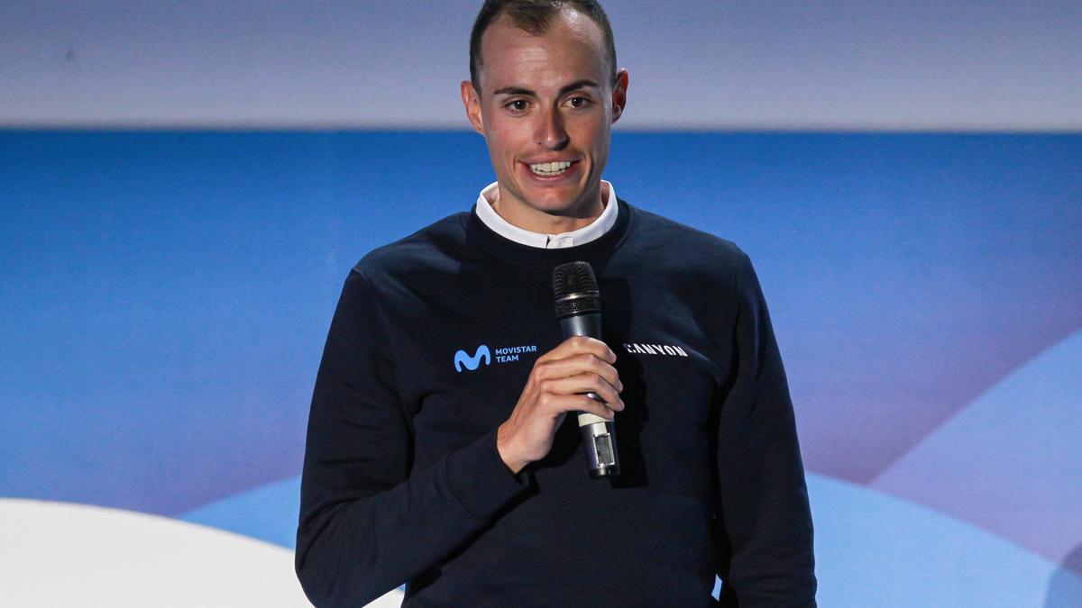 Enric Mas durante la presentación, esta mañana, del equipo Movistar.