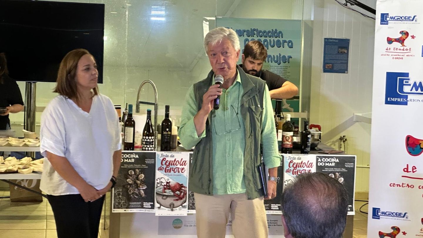 La jornada gastronómica La Cocina del Mar, que ofrece Emgrobes en la sala mirador de la lonja de contratación grovense.