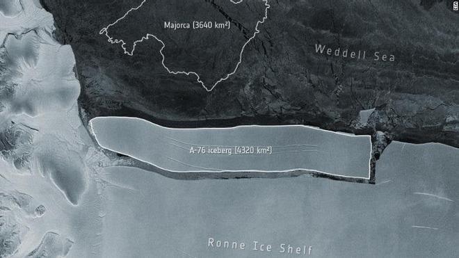 Así se ha desprendido de la Antártida el iceberg más grande del mundo