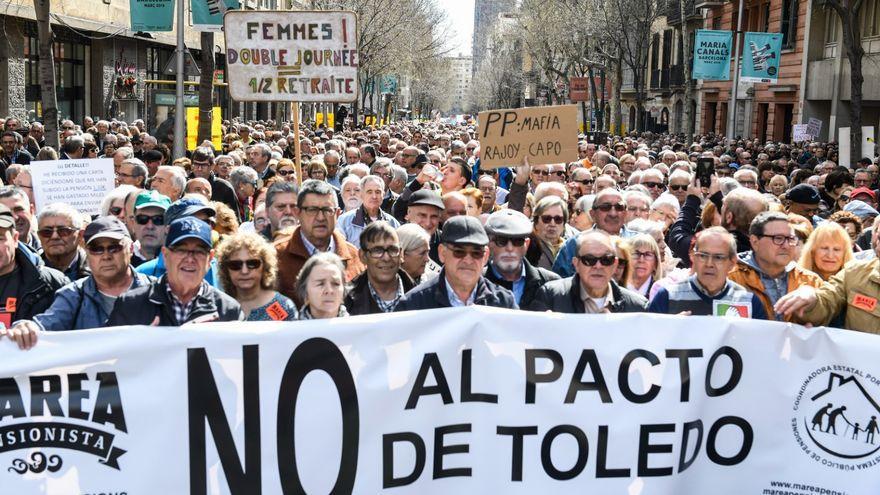 Pensionistas protestando por el Pacto de Toledo cuando gobernaba Rajoy.