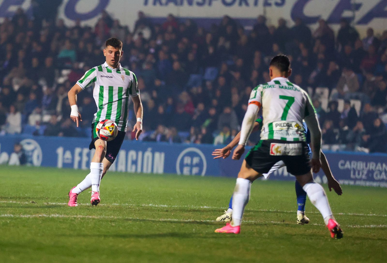 Linares-Córdoba CF: las imágenes del partido en Linarejos