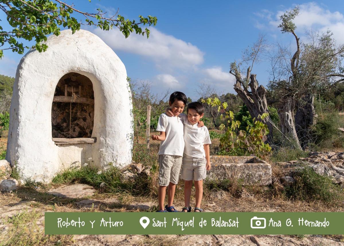Un calendario benéfico de Ibiza para rendir homenaje a los hermanos de los niños con diversidad funcional
