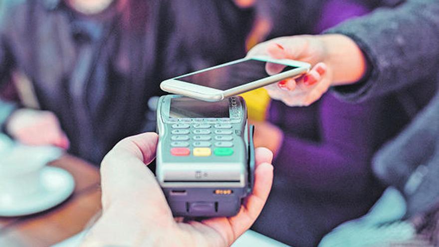 Banco Santander revoluciona els pagaments per mòbil amb Apple Pay.