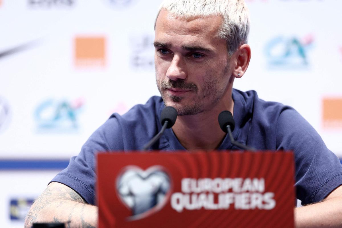 Griezmann (32 años). En los últimos días, el jugador francés ha reconocido que había recibido una importante oferta árabe que hizo replantearse su futuro en el Atlético de Madrid. Sin embargo, el jugador quiere ser el máximo goleador histórico del equipo colchonero y ganar títulos con su equipo una temporada más.