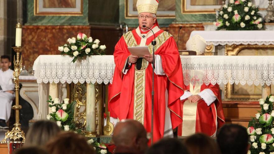 Julián Barrio durante una misa el 25 de julio en la Catedral de Santiago. |   // XOÁN ÁLVAREZ