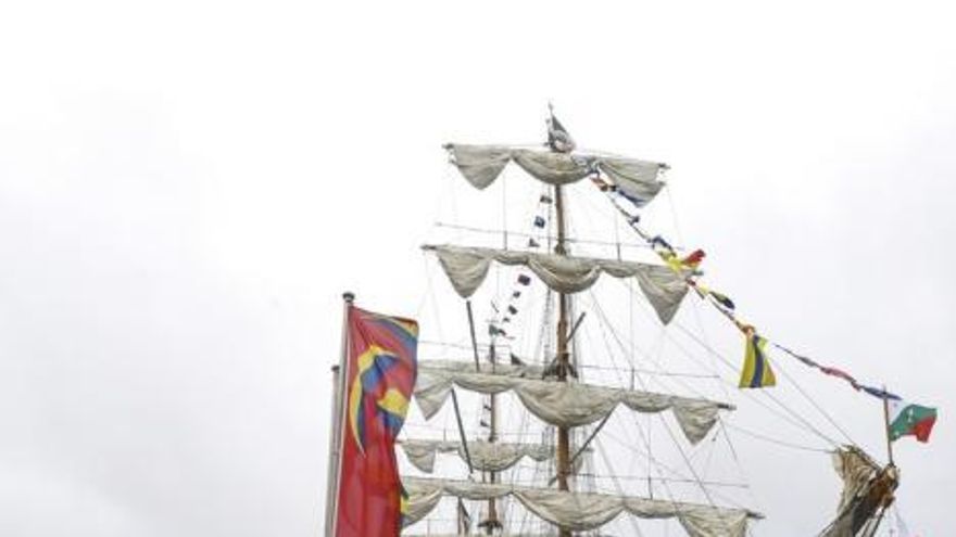 Embarcación Cuathemoc, barco escuela de la armada mexicana