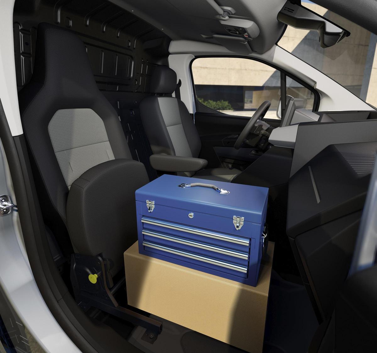 El asiento plegable (Flexiseat) de las K9 SCV de Stellantis.