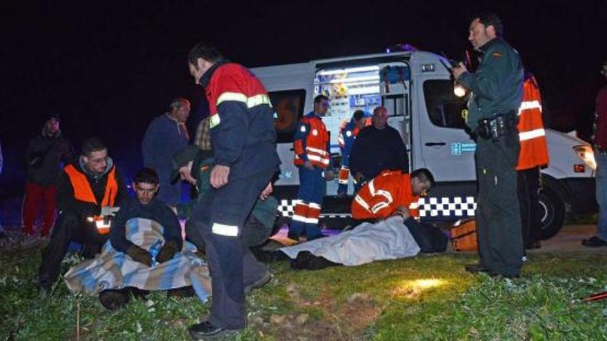 Un bombero portugués muere arrastrado por una ola cuando pescaba en Cangas