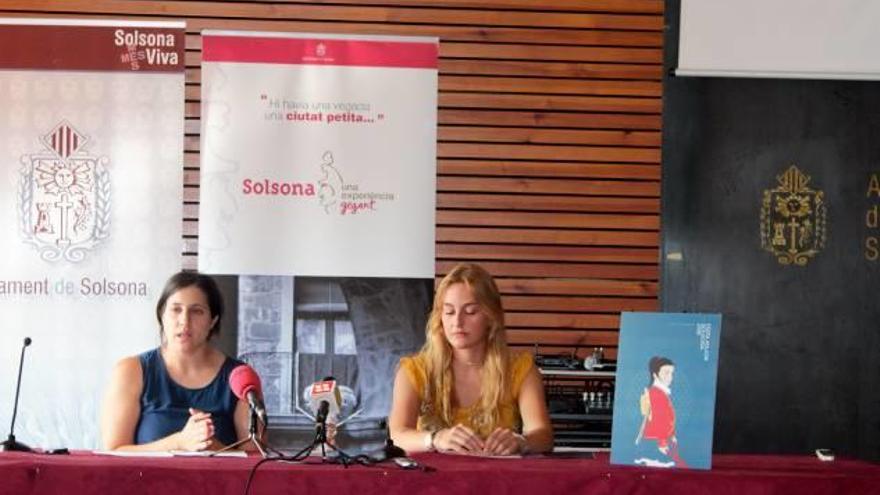 Sara Alarcón i Natàlia Catalán durant la presentació