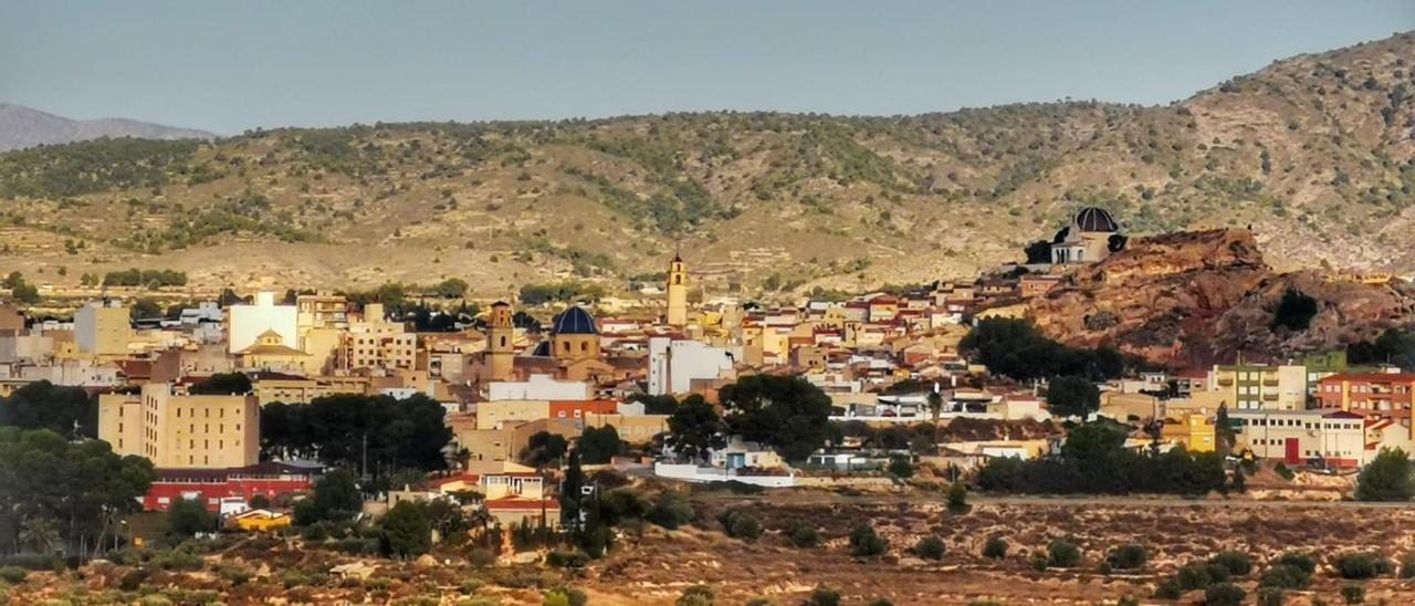 Vista del casco urbano de Monóvar.