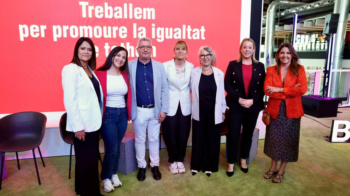 Participantes de la mesa redonda 'Barcelona como polo de atracción para los nómadas digitales, o el talento KM0 desde una perspectiva municipal'