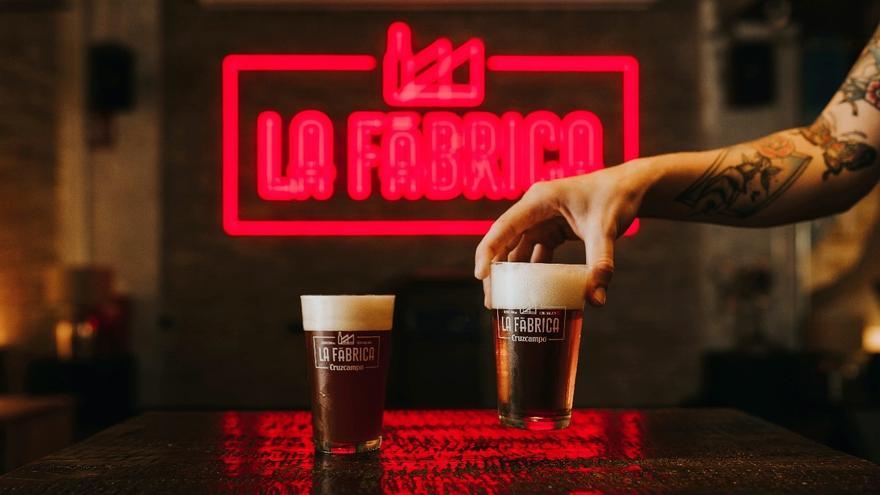 La Fábrica de Cruzcampo celebra el ‘Ipa Day’ y el Día Internacional de la Cerveza