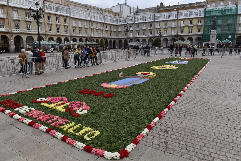 Alfombra floral en A Coruña por el Día del Rosario