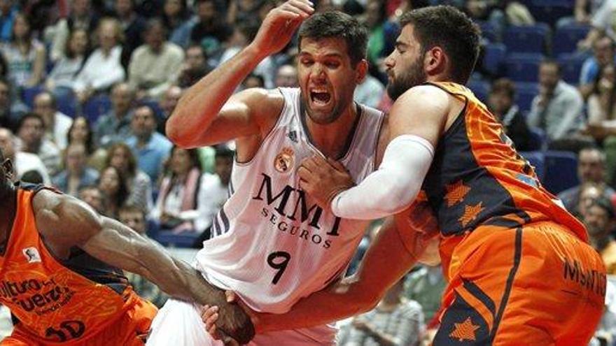 El Valencia Basket acaba con la imbatibilidad del Madrid