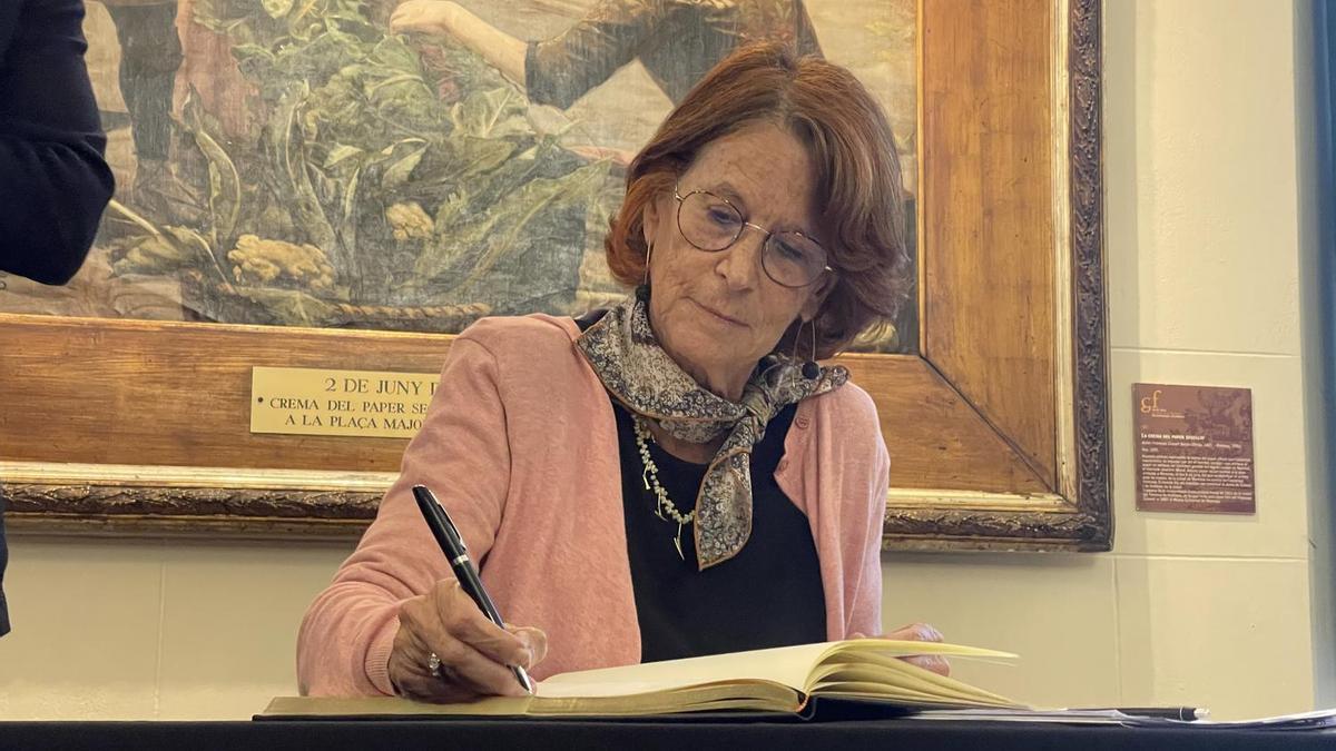 La Síndica de Greuges, Esther Giménez-Salinas, el seu equip va ser dijous passat a Manresa