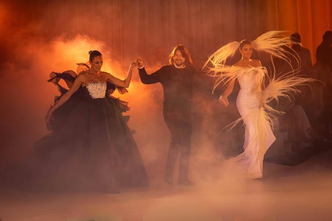 Athina Onassis, Nieves Álvarez y Candela Peña arropan a Stéphane Rolland en la Barcelona Bridal Night, un homenaje al amor con mayúsculas