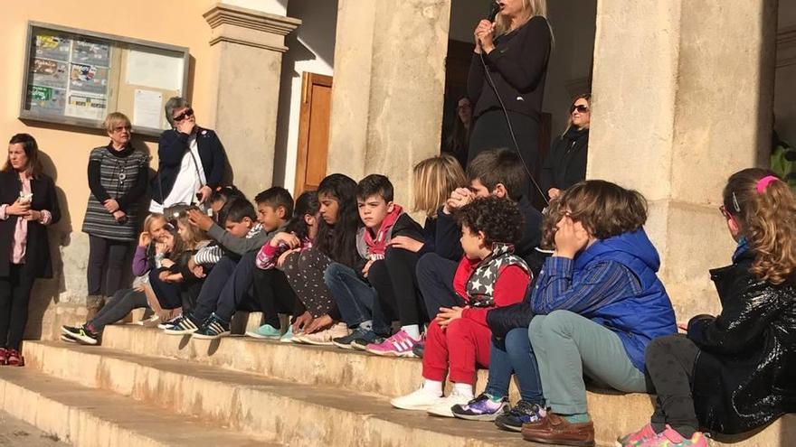 Lectura de manifiesto en ses Salines